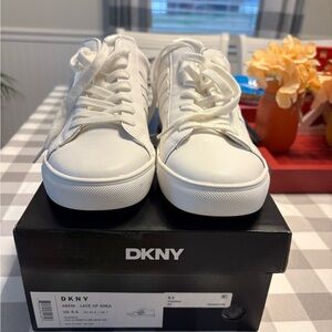 DKNY Women’s Abeni Sneakers